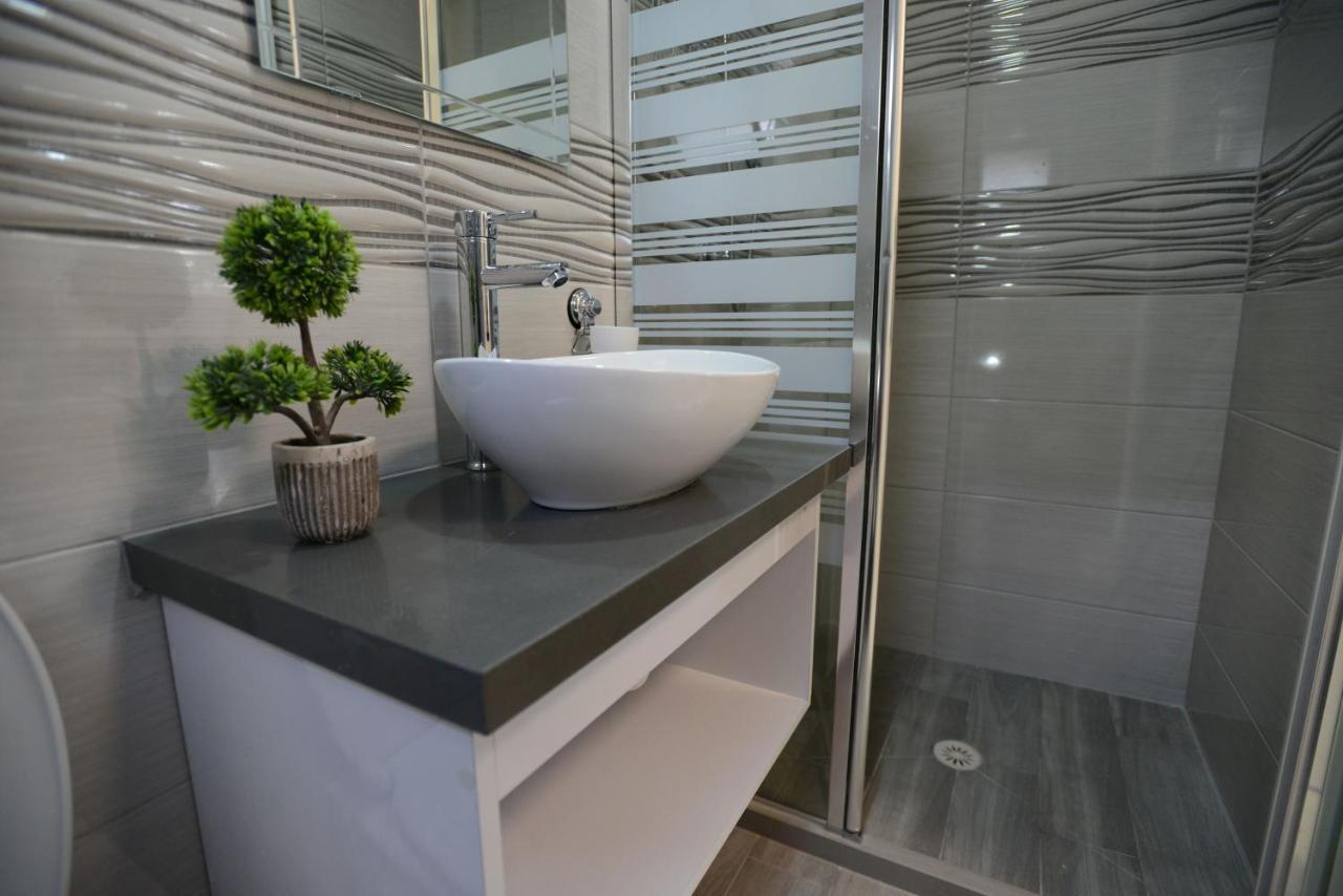 Olga Beach Apartment 28 Haifa Exteriér fotografie